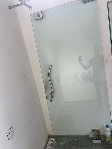 qaplar ev: Şüşə qapı – ofis və yaşayış məkanları üçün - Material: 10 mm — 2