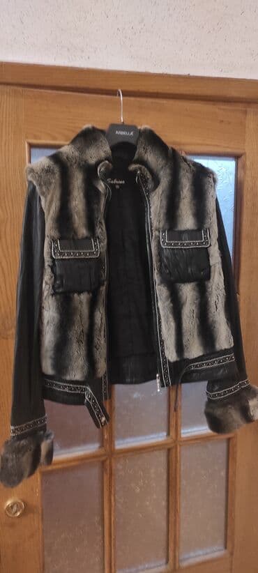 Заячий мех.Не новая.В отличном состояние