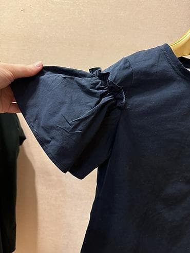 savis krem e: Zaradan alinib etiketi yoxdu Qadın T-shirt - Rəng: tünd lacivərt — 2