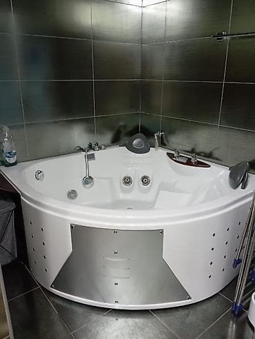 Satilir. Vanna cakuzzi. Az islenmis. Islek veziyyetdedir. 160 azn