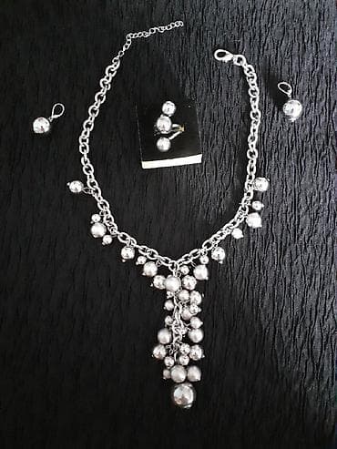 Сумки: Bijuteriya dest (sep, sirga, uzuk). 2-3 defe taxilib. Qaralmir — 1