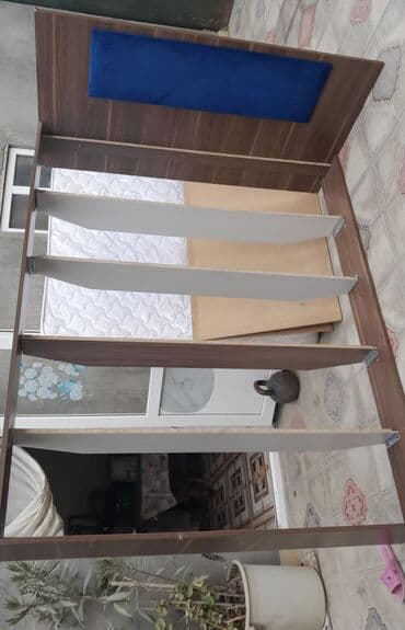 işlenmiş taxt: İşlənmiş, İkinəfərlik çarpayı, Matras ilə, Siyirməsiz — 3