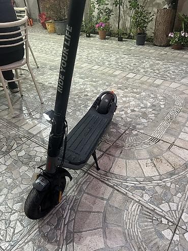electro gitara: İşlənmiş Elektrik samokat 10", 351 - 500 Vt, 16 - 25 km/s, Ünvandan götürmə — 3