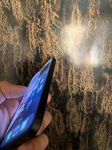 ucuz macbook pro: IPhone 15, 128 GB, Qara, Face ID — 1