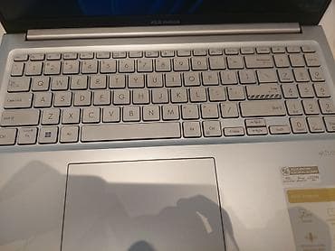 poco 6: ASUS Vivobook noutbuku - Gümüşü rəngdə korpus, yüngül və zərif dizayn — 1