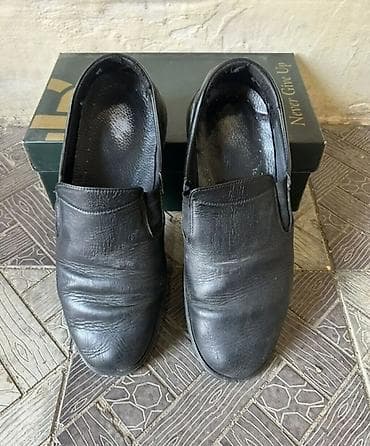 Qara dəridən slip-on kişi ayaqqabıları - Model: klassik slip-on — 1