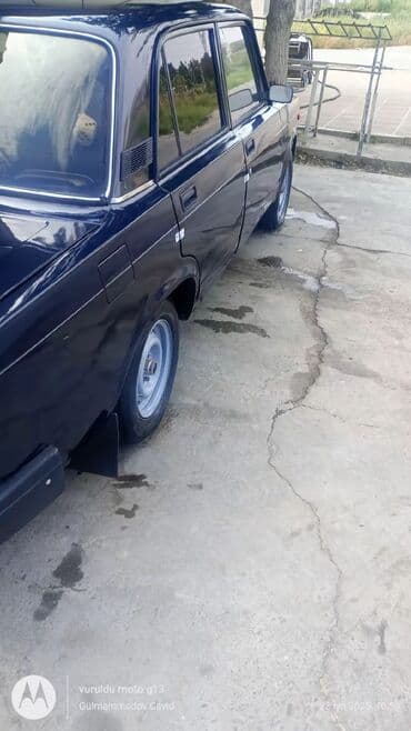 dörd göz maşın: Model: Lada (VAZ) 2107 Kuzov: sedan, tünd mavi rəng Dövlət nömrə — 5