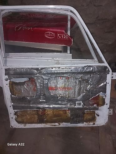 vaz qapi: Məhsul: Avtomobil qapısı (sol ön) Material: Metal Rəng: Ağ Təsvir: - — 2