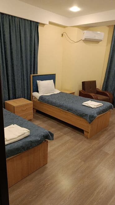 Otaqların uzunmüddətli kirayəsi: Günlük kirayə otaqlar – rahat və geniş Təsvir: - İki növ otaq: 1) iki — 1