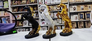 statuya: At fiquru keramika.yenidir.1 ededi 25 m.catdirilma metro ici — 2