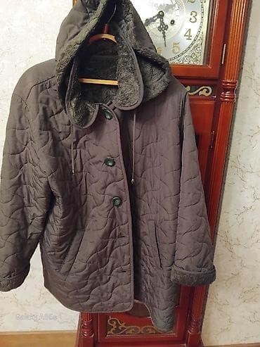 Qadınlar üçün qalın, kapüşonlu qış gödəkçəsi - Rəng: tünd boz -