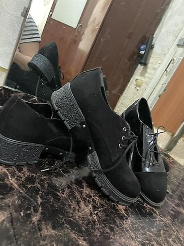 Qadın üçün iki cüt qara bağlamalı ayaqqabı dəsti - Model: klassik — 1