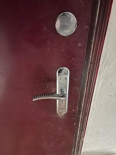 Dəmir giriş qapısı – tam komplekt - Material: möhkəm metal