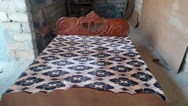 tek kravat ikinci el: Çarpayılar 
İşlənmiş möhkəm 
Sandığlıdı — 1