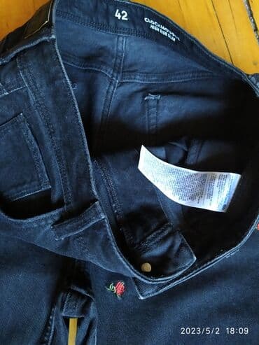 cins inekler: Джинсы бойфренды с завышенной талией с вышивкой. размер 42,в — 3