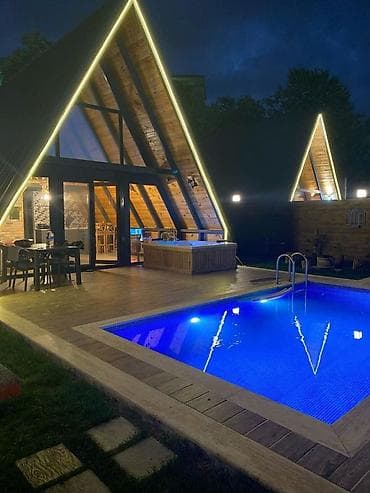 Гаражи: A‑Frame dizaynlı taxta kottec – şəxsi hovuz və geniş həyət - — 1