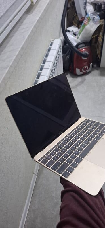 macbook pro 2017: Macbook 2016 96 pil ela veziyyetde — 4
