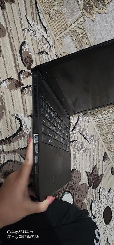 ikinci el pc: HP noutbuk - Korpus: mat qara örtük, HP loqolu. - Ekran: təxmini — 4