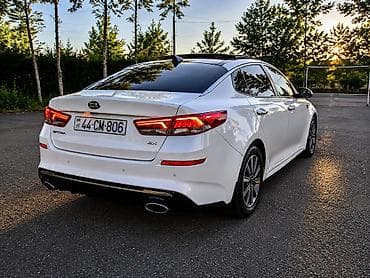 099 masin: Kia Optima: 1.6 l | 2019 il Sedan — 2
