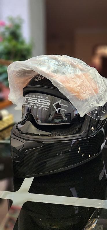 xonca desti: 1 ədəd M razmer kask. kaskın hər 3 tərəfində təhlükəsizlik üçün işıq — 1