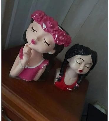 işlənmiş utu: 2-si,birlikdə.
işlənmiş — 1