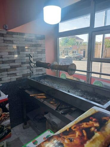 Qaraçuxurda 30 kv və 2 sot həyət sahəsi olan dönərxana icarəyə