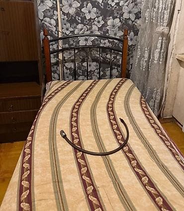 Carpayi 
45azn 
Bakixanov 4139 leli E
