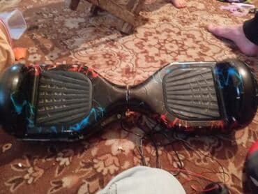 Öz-özünə tarazlanan elektrikli skuter (hoverboard) - Korpus: qara