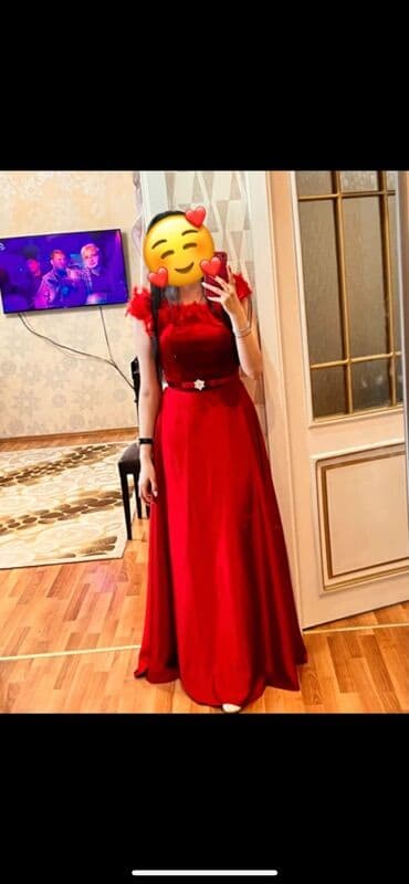 Qırmızı axşam/gecə donu - Rəng: Parlaq qırmızı - Model: Uzun, yerə lalafo.az -da Qırmızı axşam/gecə donu - Rəng: Parlaq qırmızı - Model: Uzun, yerə