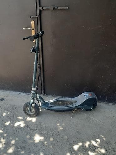 Elektrik nəqliyyatı: İşlənmiş Elektrik samokat 9", ≤ 250 Vt, 16 - 25 km/s, Ünvandan götürmə — 1