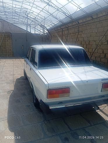 la mini: VAZ (LADA) 2107: 0.6 l | 2026 il 92 km Sedan — 4