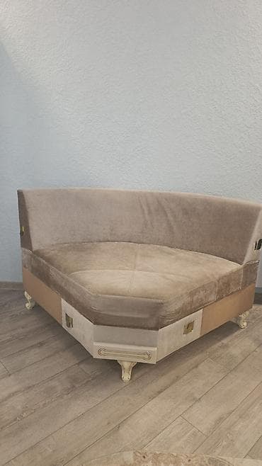 Divanlar: Künc divan, Açılmayan, Bazasız, Vеlur parça, Çatdırılma yoxdur — 1