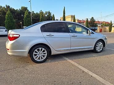 Great Wall : 1.5 l | 2013 il 181604 km Sedan — 5