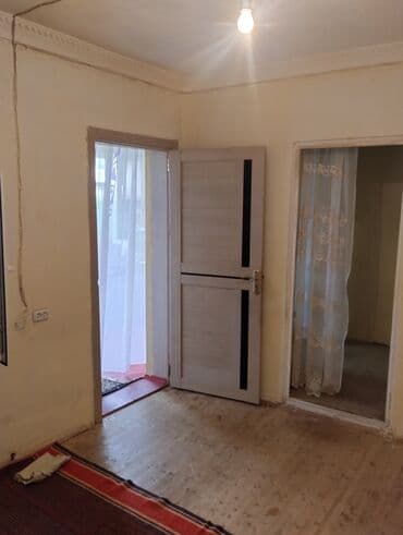 bine ev: Salam ev bine Savxozda yerləşir Qaz, işıq yoxdu su var kasib mali evdi — 9