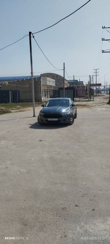 tək oturacaqlar: Ford Fusion: 1.5 l | 2016 il 200000 km Sedan — 3