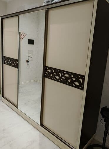 стильная прихожая мебель: Гардеробный шкаф — 1