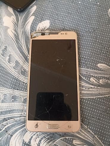 ipad 6 plus: Samsung Galaxy J5 2016, 128 GB, rəng - Qızılı, Qırıq — 2