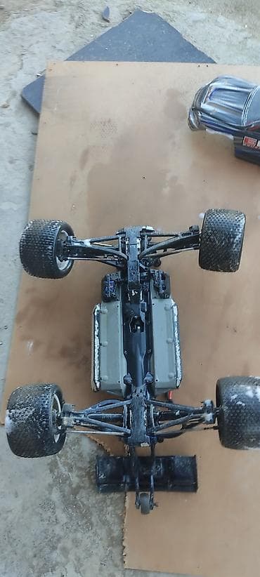uzunbogaz cekmeler: Traxxas E-Revo RC truggy - 1/10 ölçülü yüksək performanslı elektrikli — 8