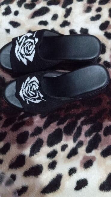 Угги: Домашние тапочки, Размер: 36, цвет - Черный, Новый — 2