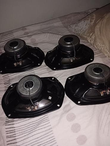 dinamiklər: - 2 ədəd Pioneer TS-A6978S: 6" x 9" (16 x 24 sm), 5-yollu koaksial - — 1