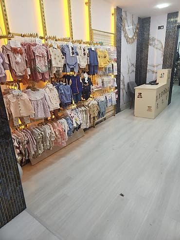 возьму в дар мебель: Uşaq geyim və aksessuarları mağazası üçün hazır satış köşəsi və — 9