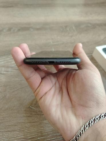 iphone 7 8: IPhone 11, 128 GB, Qara, Face ID — 6