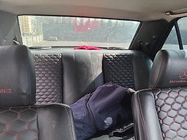 sukan uzluyu: Mercedes-Benz sedan - Korpus: 4 qapılı sedan, rəngi tünd — 4