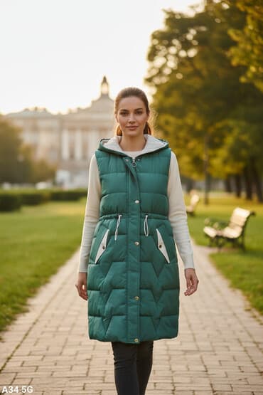 Qadınlar üçün qolsuz jilet - Rəng: zümrüd yaşıl, kontrast açıq krem lalafo.az -da Qadınlar üçün qolsuz jilet - Rəng: zümrüd yaşıl, kontrast açıq krem