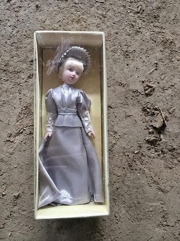 Elektrik nəqliyyatı: Kolleksiya üçün mini porselen kuklalar dəsti — 2