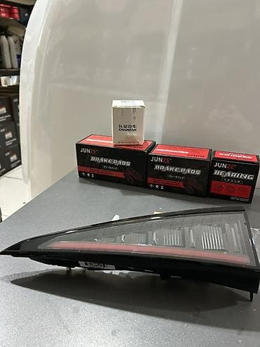 niva stoplar: Changan — 4