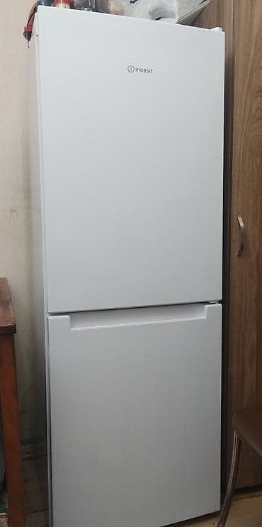 2 qapılı Indesit Soyuducu Satılır, rəng - Ağ