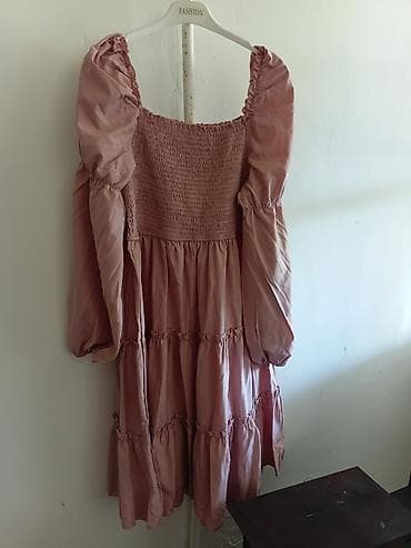 qizil saatlar: Qızılgül çalarında romantik stil don - Model: kvadrat dekolteli, üst — 1
