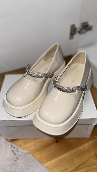 ayaqab: Qadın ayaqqabısı – krem rəngli, laklı Mary Jane stili - Forma — 2