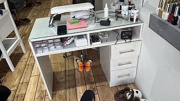 Ra.SAMİRƏ 🦋 Manikür masası Cox yaxşı vəziyyətdə Qiymət 120 azn